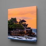 Technopa Dalgalar Arasında Butik Kafe 70x70 cm Kanvas Tablo