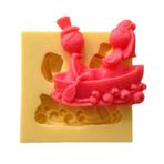 Teknede Gelin İle Damat Şeklinde Silikon Pasta ve Seker Hamuru Kalibi 6x6x1,5 cm
