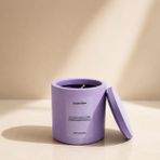 Tiem Concept%100 Doğal Soya Mumu - 220g Lavanta Kokulu Dekoratif Beton Saksılı Kokulu Mum - Kapaklı ve El Yapımı Modern Tasarım - Vegan, Parafinsiz Saf Soya Wax (Lila)