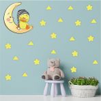 Tilki Dünyası S0114 ST Ay Üzerinde Uyuyan Sevimli Ördek Sarı Yıldız ve Üçgenler Çocuk Odası Duvar Sticker