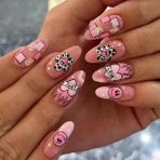 TipsArt Pembe Kalp Çiçek Desenli 24’lü Takma Tırnak Seti & Zararsız Bant Yapıştırıcı