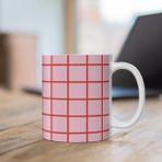 Tişört Kodu Pembe Kırmızı Kare Desenli Seramik Kupa - Beyaz