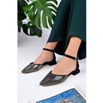 TOLGSHOES Kadın Siyah SATEN TAŞLI KISA TOPUKLU ABİYE BABET