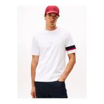 Tommy Hilfiger Erkek Normal Kalıp Logo Kabartma Desenli İnterlok Örgü Kumaş Kısa Kollu Beyaz T-Shirt
