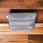 tommy hilfiger erkek seyehat el çantası genişlik 24- derinlik-14 cm VİNTAGE