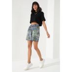 Tommy Life 91004 Yeşil Kadın Yazı Baskılı Batik Desenli Bağcıklı Rahat Form Bermuda Şort