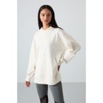 TOMMY LIFE Ekru Balon Kol Yazı Nakışlı Kadın Oversize Tunik Sweatshirt - 97163