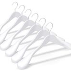 TOPIA HANGER Beyaz Ahşap Elbise Askısı 6'lı Paket, Ahşap Takım Elbise Askıları, Ekstra Geniş Omuzlu Parlak Kaplama, Kalın Beyaz Kancalar ve Kaymaz Çubuk, Mont, Takım Elbise, Ceket, Ağır Bez için Uygun