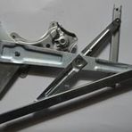 Toyota RAV4 2001-2004 Sol Elektrikli Motorsuz Ön Cam Krikosu