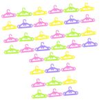 Toyvian 60 Adet Küçük Askı Kıyafet Askılık Çamaşır Askısı Bebek Askıları Mini Giysi Rafı Oyuncak Bebek Elbise Askıları Oyuncak Elbise Askısı Mini Ev Giysi Rafı Plastik Noel El Sanatları