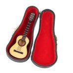 Toyvian gitar modeli minyatür dekoratif objeler ev süsü ev dekorasyonu müzik aletleri modeli ahşap model küçük modeli Bambu Beige