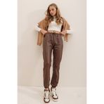 Trend Alaçatı Stili Çikolata Çift Cepli Bel Ve Bilek Lastikli İçi Şardonlu Casual Suni Deri Pantolon ALC-X7329