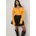 Trend Alaçatı Stili Hardal Sarısı Madonna Yaka Düğme Aksesuarlı Triko Bluz ALC-X14673