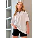 Trend Alaçatı Stili Kadın Beyaz Bisiklet Yaka Sweet Nakışlı Oversize Unisex T-Shirt