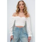 Trend Alaçatı Stili Kadın Beyaz Öpücük Yaka Önü Büzgülü Crop Sandy Bluz ALC-X13742