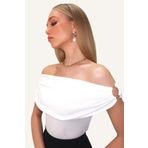 Trend Alaçatı Stili Kadın Beyaz Yumulak Dokulu Madonna Yaka Aksesuar Detaylı Yazlık Bluz ALC-X13469