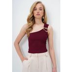 Trend Alaçatı Stili Kadın Bordo Asimetrik Yaka Tek Omuz Metal Aksesuarlı Ottoban Bluz ALC-X13930