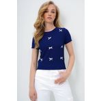 Trend Alaçatı Stili Kadın Lacivert Bisiklet Yaka Fiyonk Süslü Crop Bluz ALC-X13671