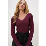 Trend Alaçatı Stili Kadın Mürdüm Arka Ön V Yaka Dantel Detaylı Bluz ALC-X11246