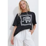 Trend Alaçatı Stili Kadın Siyah Bisiklet Yaka Taşlı Fil Baskılı Oversize T-Shirt ALC-X11968