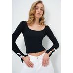 Trend Alaçatı Stili Kadın Siyah Kare Yaka Kolları Fiyonklu Crop Bluz ALC-X13673