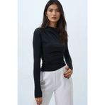 Trend Alaçatı Stili Siyah Beli Ve Omuzu Drape Detaylı Sandy Bluz ALC-X14376
