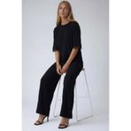 Trend Alaçatı Stili Siyah Bisiklet Yaka Dantel Detaylı Oversize Bürümcük Bluz Ve Geniş Paça Pantolon Takım ALC-X15453