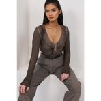 Trend Alaçatı Stili Yıkamalı Kahve V Yaka Önü Fırfır Detaylı Örme Bluz ALC-X14363