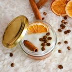 Trend Mum Terapi ve Çakra Kokulu Mum Portakal , Tarçın ve Kahve Çekirdekli Meditasyon, Aromaterapi Rituel Mum - Çok Renkli - 1 Adet