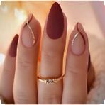 Trend Vitrin Bordo Altın Kadın Takma Tırnak Ojeli Set Jel Protez Görünümlü Nail Art