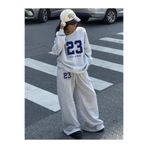 trendgar Gri 23 Baskılı Bol Asimetrik Yakalı Sweatshirt/ WideLeg/Geniş Paça Alt Eşofman Takımı