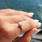 Tria Altın Yüzük - 14 Ayar Altın 0.40 Ct Turkuaz Taşlı Minimal Yüzük - Eşe, Sevgiliye Anneye Yüzük