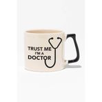 Trust Me I'm A Doctor Baskılı | Doktor Hediyelik | Siyah Kulplu Modern Seramik Kupa, QBLK1137-SY
