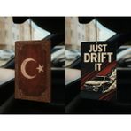 Türk Bayrağı ve Just Drift It - Ikili Oto Kokusu - Dekoratif Araç Kokusu ve Aksesuarı