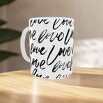 Uçan Kupa Love Yazı Desenli Porselen Kupa – Siyah Beyaz Modern Tasarım - 010 - Beyaz