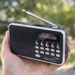 Ultratekno L-938 Şarjlı Taşınabilir Fm Radyo Dijital Ekranlı Usb/Tf/Sd/Aux Destekli Deprem Çantasına Uygun Cep Radyosu