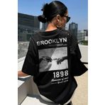Unisex 1898 Brooklyn Baskılı T-Shirt