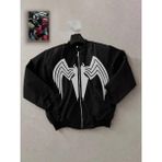 Unisex Siyah Bomber Mont – Venom Beyaz Örümcek Logolu, Fermuarlı Cepli, Kapitone Astarlı Günlük Mont - Siyah
