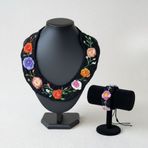 Uretti - Tülin 3528 7619 El Yapımı Brezilya Nakışlı Çiçekli Kolye ve Bileklik 2'li Set
