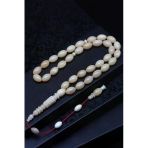 Usta İşçilikli İmame Oymalı Kemik Tesbih 9 X 14 Mm Arpa Kesim
