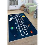 Uzay Temalı Seksek Desenli Yıkanabilir Kaymaz Taban Çocuk Oyun Anaokulu Ve Kreş Halısı 60 X 150 Cm Lacivert