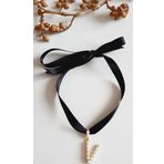 V HARF TARZ İNCİLİ KURDELA CHOKER KOLYE