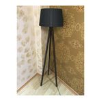 Valerino Tripod Ahşap Lambader - Konik Siyah Kumaş Başlıklı Üç Ayaklı Yer Lambası, E27 Duy Kahverengi Gövdeli Dekoratif Köşe Aydınlatması, Klasik ve Modern Stil Salon Abajuru (7054)