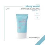 V'anhalla Yüksek UV Koruma Kırışıklık Karşıtı SPF50+ PA++++ 50 ml Aydınlatıcı Güneş Kremi