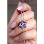 Vaoov 925 Ayar Gümüş Mor Taşlı Rodyumlu Lotus Çiçeği Kolye