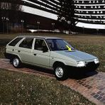 Vass41 Motor Kaput Üstü Plastik Çıta 115762140 Skoda Forman ile uyumlu 1988-1995