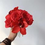 Vazolu Yapay Çiçekler Bridesmaid Simulation Bouquet Silk Roses Orchids Fuchsia Fuchsia Artificial Flowers DIY Home Party Shop Decoration Wedding Supplies Yapay Çiçekler(Red)
