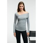 VELMEA Kadın Asimetrik Yaka Omuz Detaylı Slim Fit Açık Gri Bluz