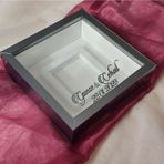 Verda Çerçeve 25X25 Cm Fotoğraf Bölümlü Füme Verda Anı Çerçevesi-6 Cm Derinlikli Anı Çerçevesi-İsim Tarih Hediye