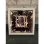 Verda Çerçeve Ahşap 25x25 Ledli Fotoğraf Bölümlü Çerçeve Kişiselleştirme İçin Gül Tasarımları - Beyaz